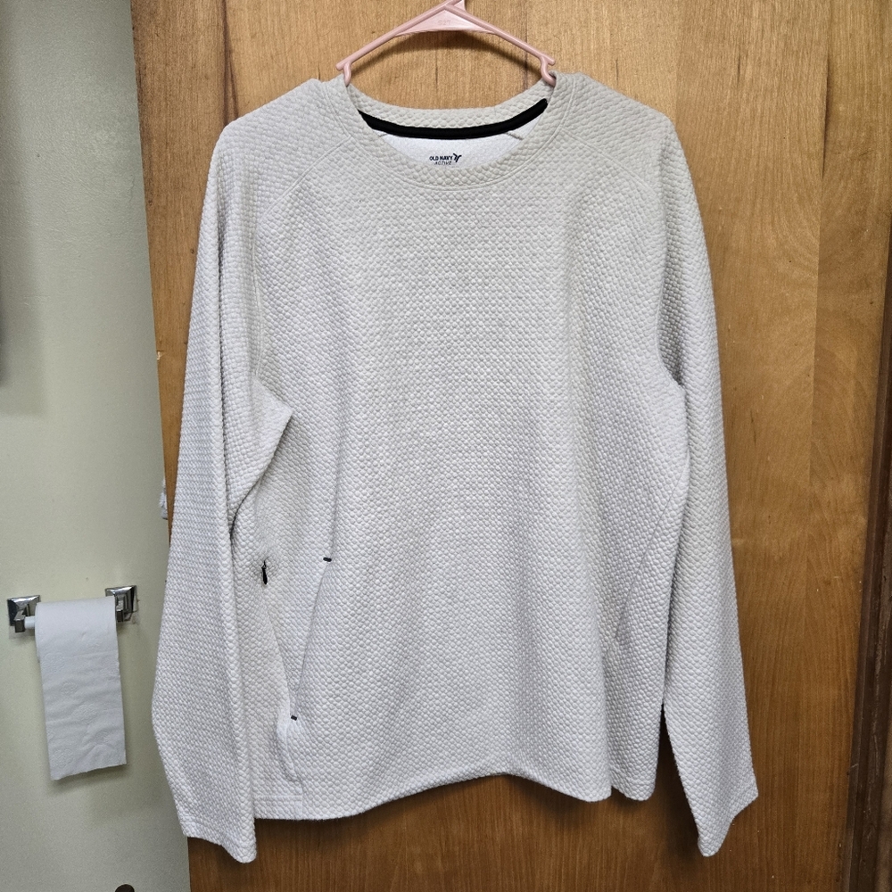 Old Navy Active Men's Cream Sweater
